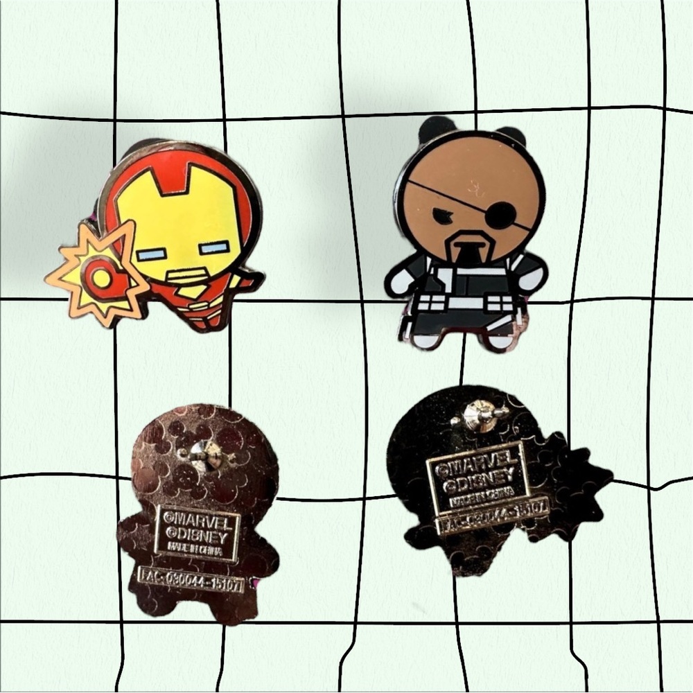 Marvel Avengers Pin Bundle - Picture 2 of 4